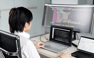 遵义 ,php声明和调用变量的符号是什么？